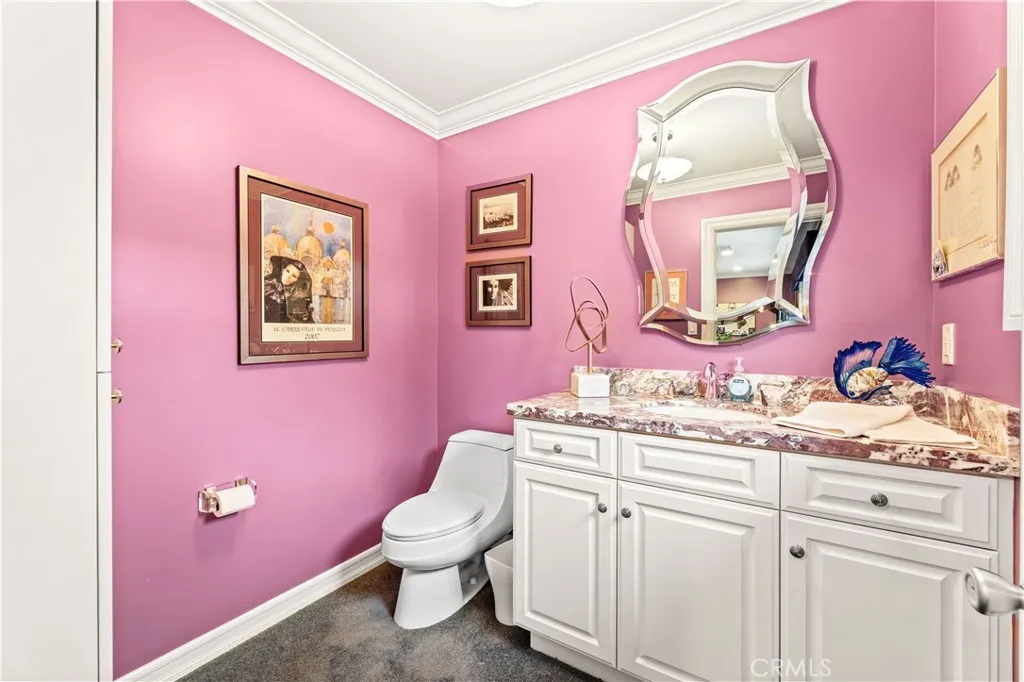 4960 Densmore Avenue, Encino, California 91436 home-pic-31