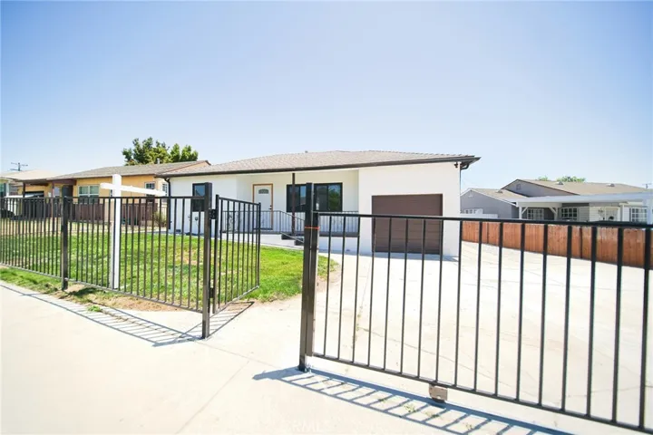 1336 W 118th Street, Los Angeles, California 90044