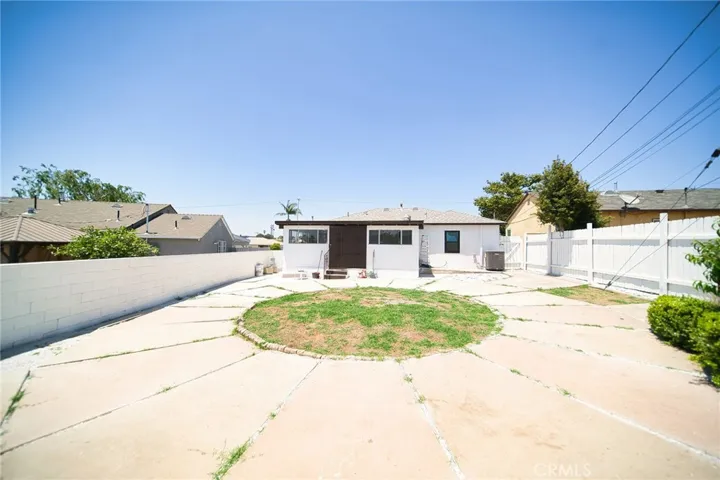 1336 W 118th Street, Los Angeles, California 90044