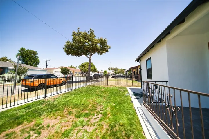 1336 W 118th Street, Los Angeles, California 90044