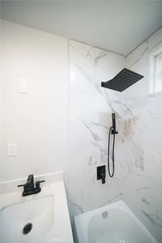 1336 W 118th Street, Los Angeles, California 90044
