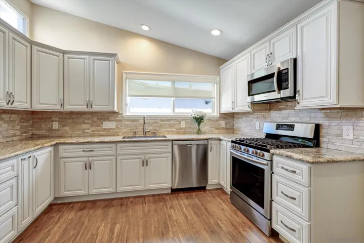 3894 Mount Blackburn, San Diego, California 92111