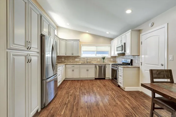 3894 Mount Blackburn, San Diego, California 92111