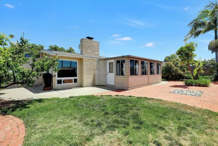 3894 Mount Blackburn, San Diego, California 92111