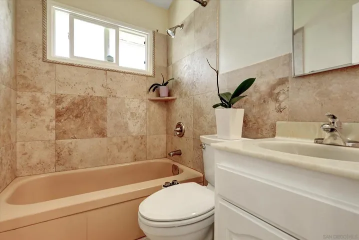 3894 Mount Blackburn, San Diego, California 92111