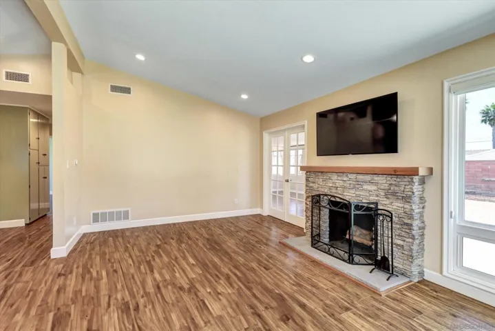 3894 Mount Blackburn, San Diego, California 92111