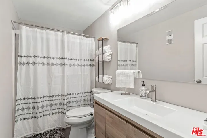 8180 Manitoba Street 223, Playa Del Rey, California 90293
