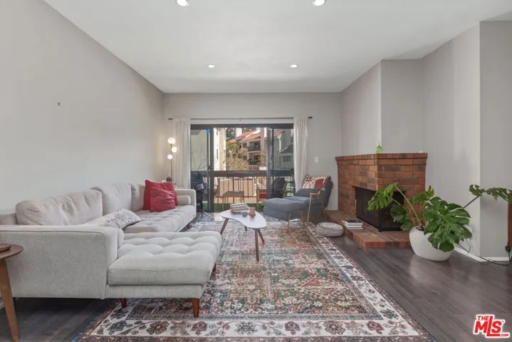 8180 Manitoba Street 223, Playa Del Rey, California 90293
