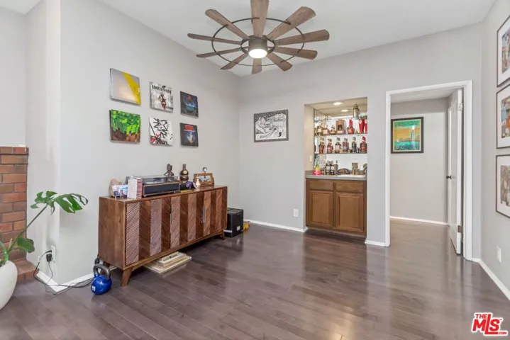 8180 Manitoba Street 223, Playa Del Rey, California 90293