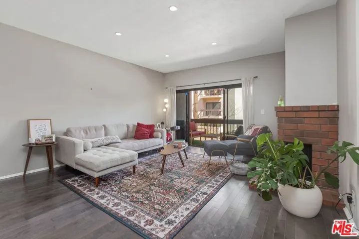 8180 Manitoba Street 223, Playa Del Rey, California 90293