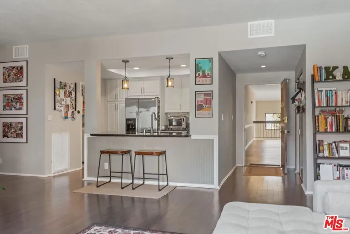 8180 Manitoba Street 223, Playa Del Rey, California 90293