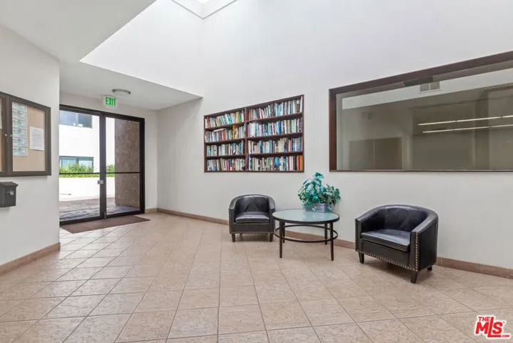 8180 Manitoba Street 223, Playa Del Rey, California 90293