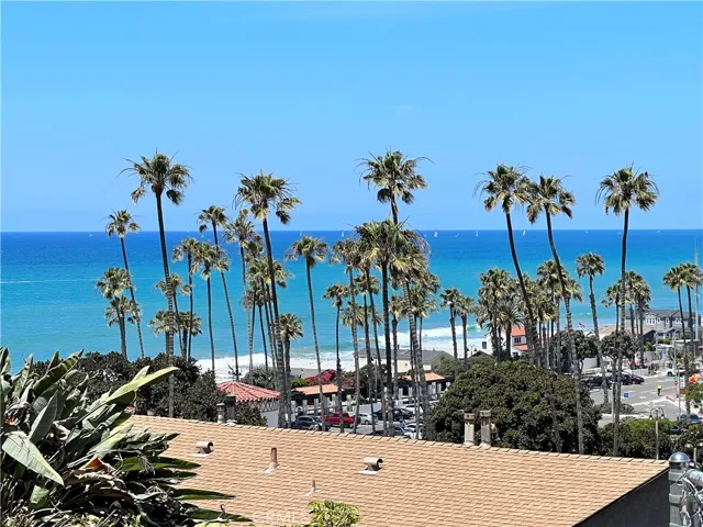 Amazing blue ocean white water coastline views, "Surf report" from your living room