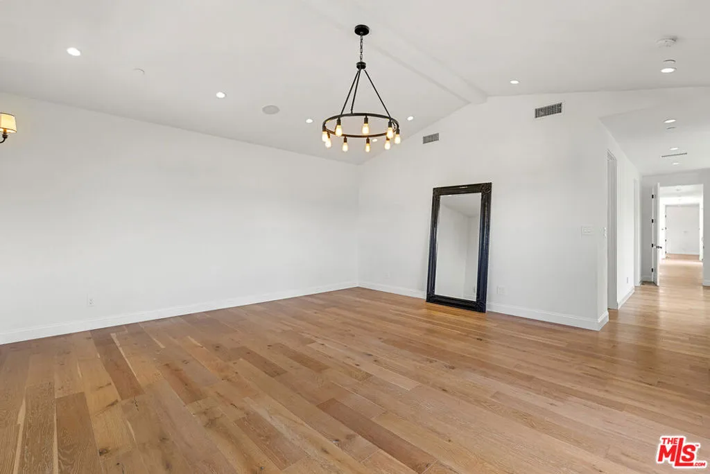 530 N Alta Vista Boulevard, Los Angeles, California 90036 home-pic-45