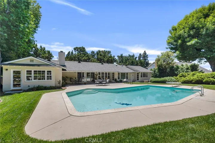 19439 Mayall Street, Northridge, California 91324
