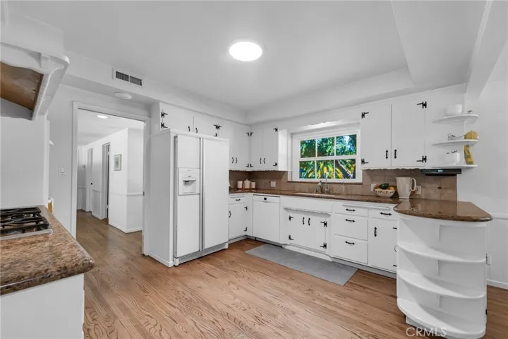 19439 Mayall Street, Northridge, California 91324