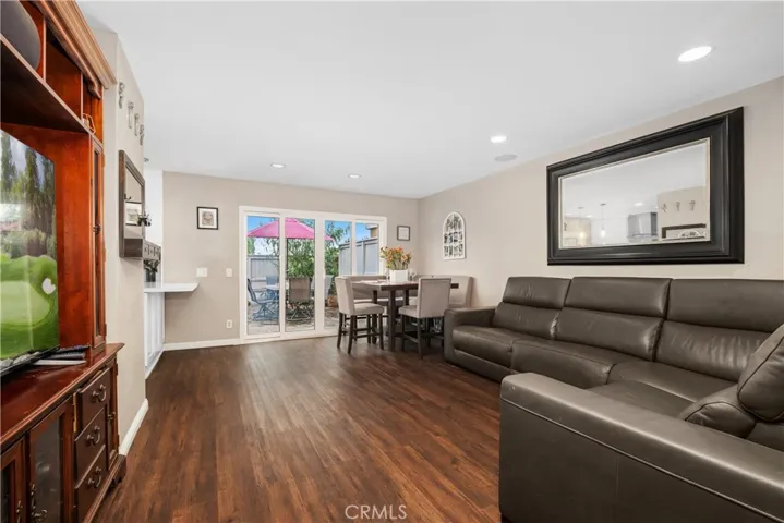 9 Northgrove 11, Irvine, California 92604