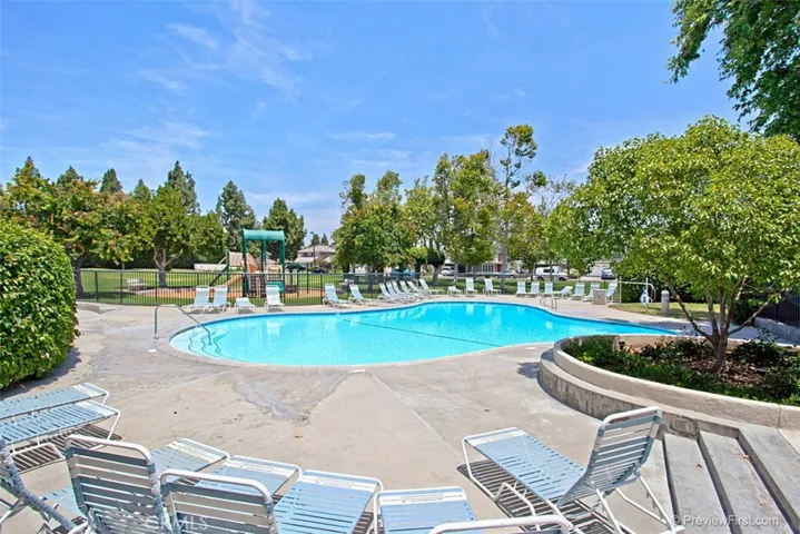 9 Northgrove 11, Irvine, California 92604