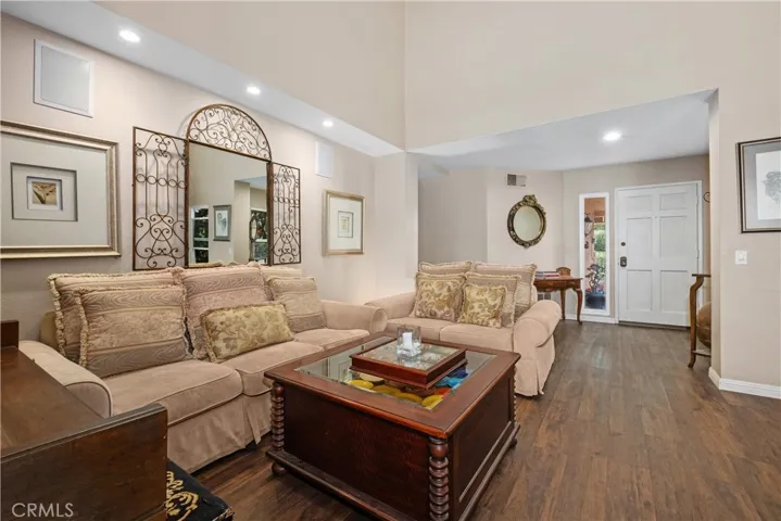 9 Northgrove 11, Irvine, California 92604