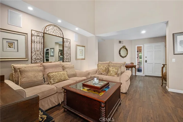 9 Northgrove 11, Irvine, California 92604