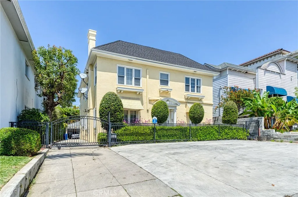 851 Crenshaw Boulevard, Los Angeles, California 90005 home-pic-1