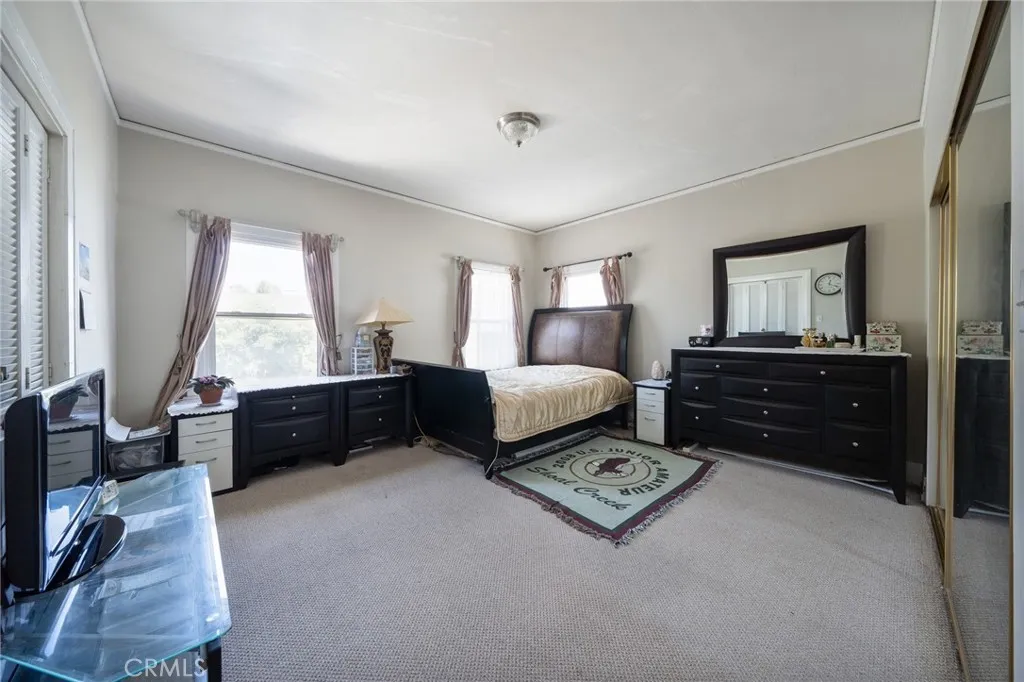 851 Crenshaw Boulevard, Los Angeles, California 90005 home-pic-7