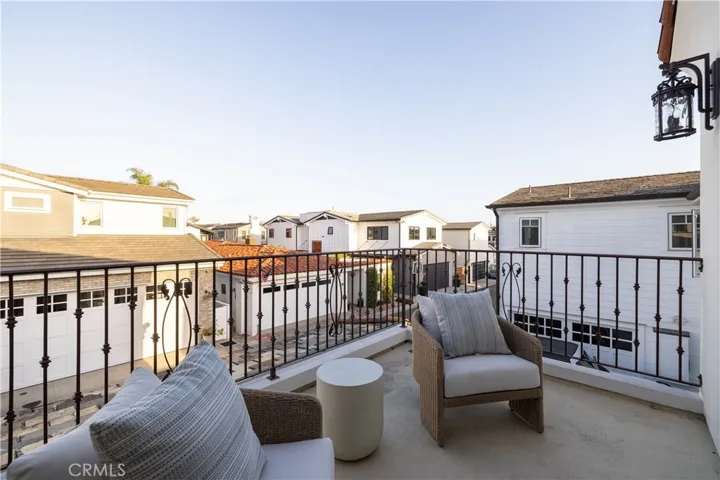 110 Via Orvieto, Newport Beach, California 92663
