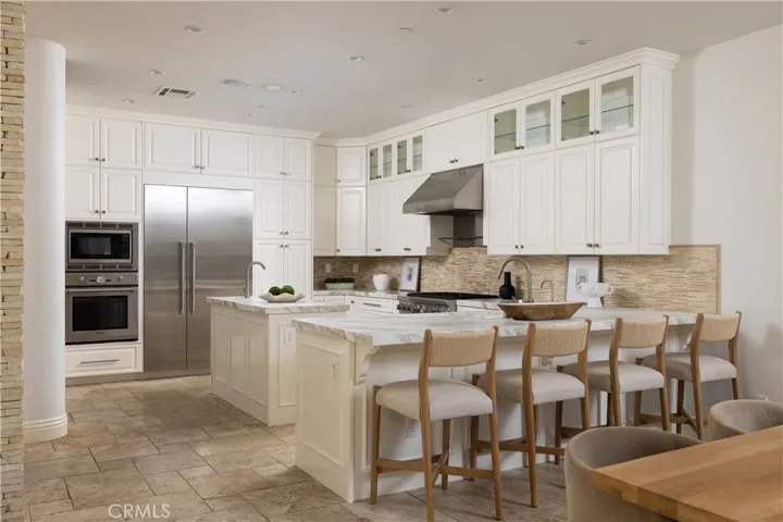 110 Via Orvieto, Newport Beach, California 92663