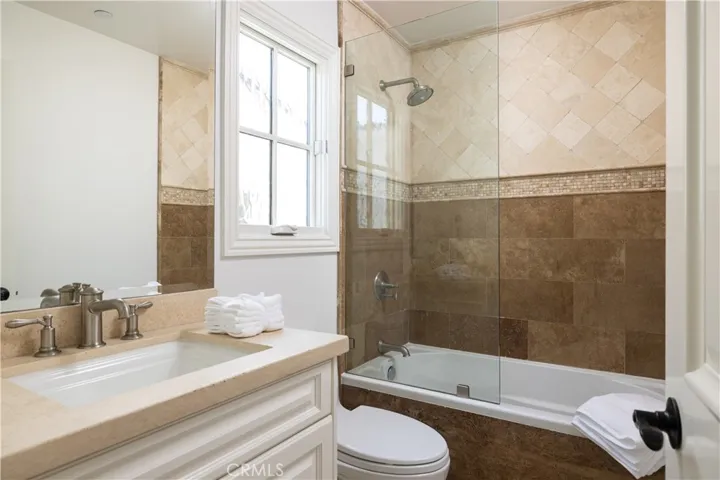 110 Via Orvieto, Newport Beach, California 92663