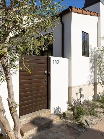 110 Via Orvieto, Newport Beach, California 92663