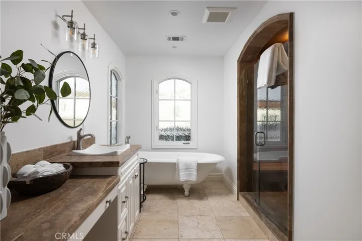 110 Via Orvieto, Newport Beach, California 92663