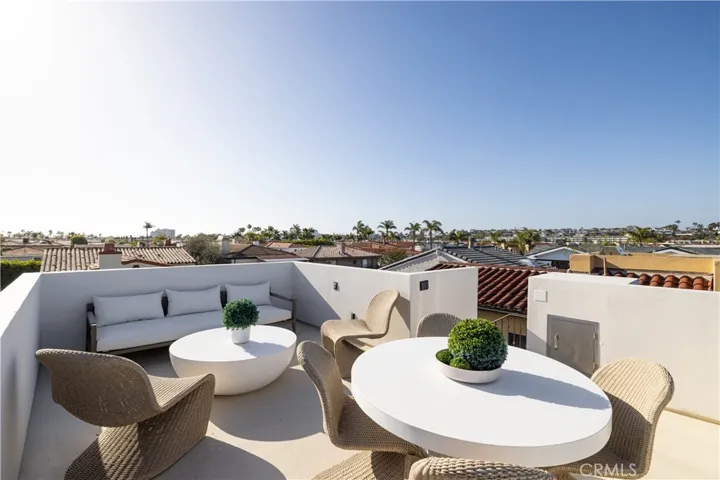 110 Via Orvieto, Newport Beach, California 92663
