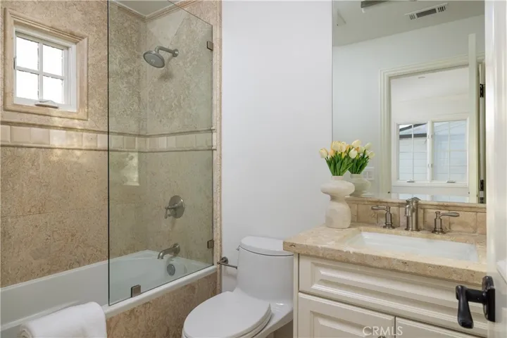 110 Via Orvieto, Newport Beach, California 92663