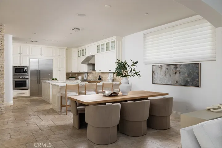 110 Via Orvieto, Newport Beach, California 92663