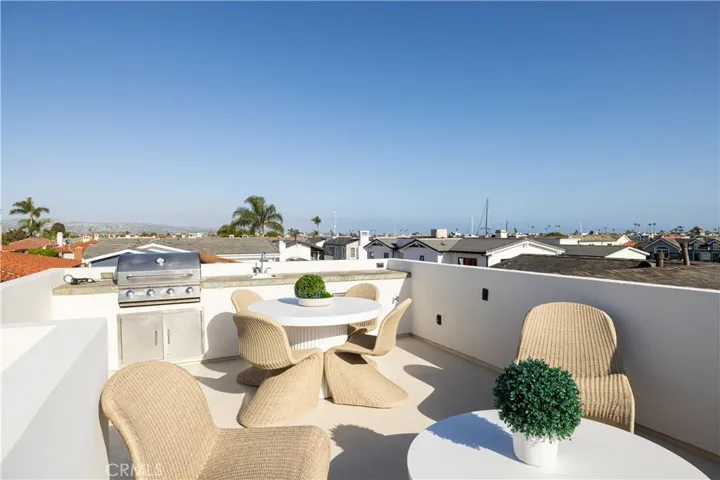 110 Via Orvieto, Newport Beach, California 92663