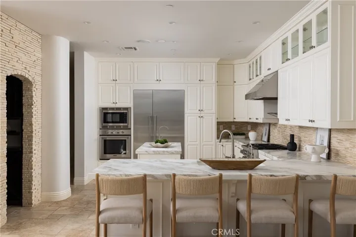 110 Via Orvieto, Newport Beach, California 92663