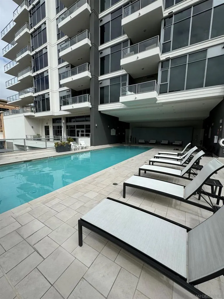 575 6th Ave 214, San Diego, California 92101 home-pic-10