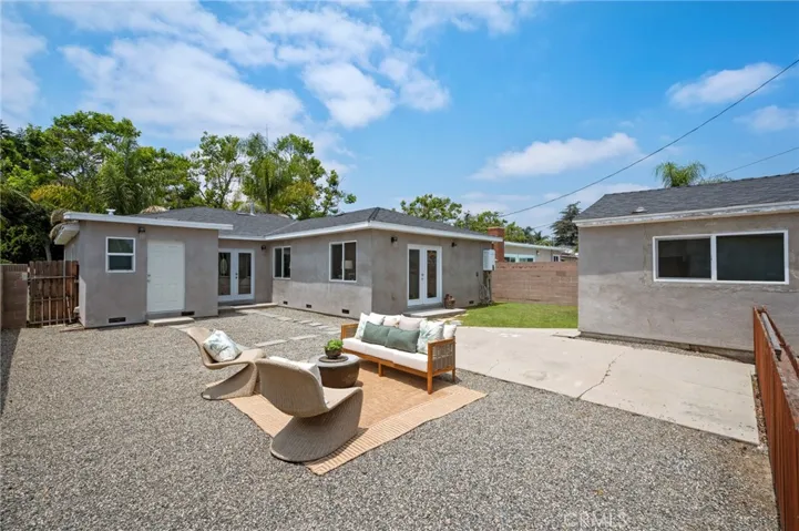 6056 California Avenue, Long Beach, California 90805