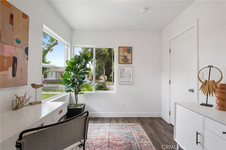 6056 California Avenue, Long Beach, California 90805