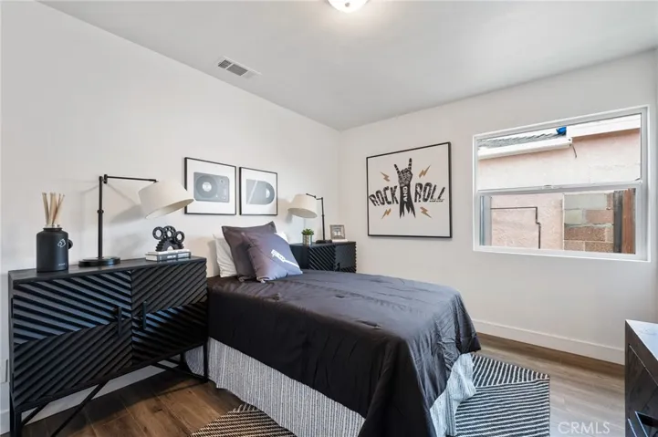 6056 California Avenue, Long Beach, California 90805