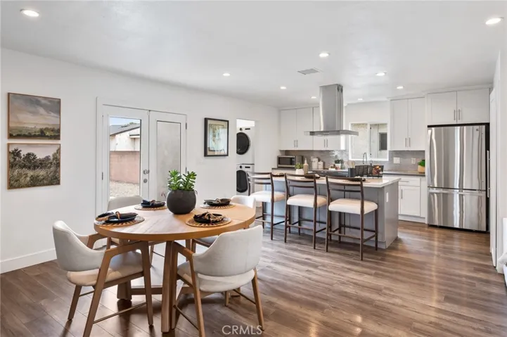 6056 California Avenue, Long Beach, California 90805