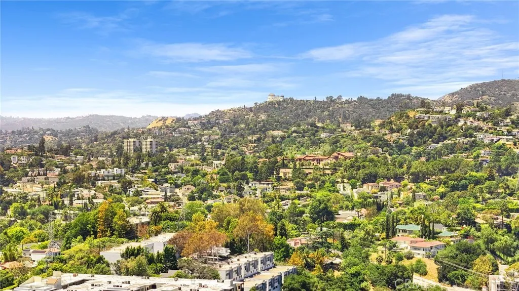 2753 Waverly Drive 304, Los Angeles, California 90039 home-pic-30