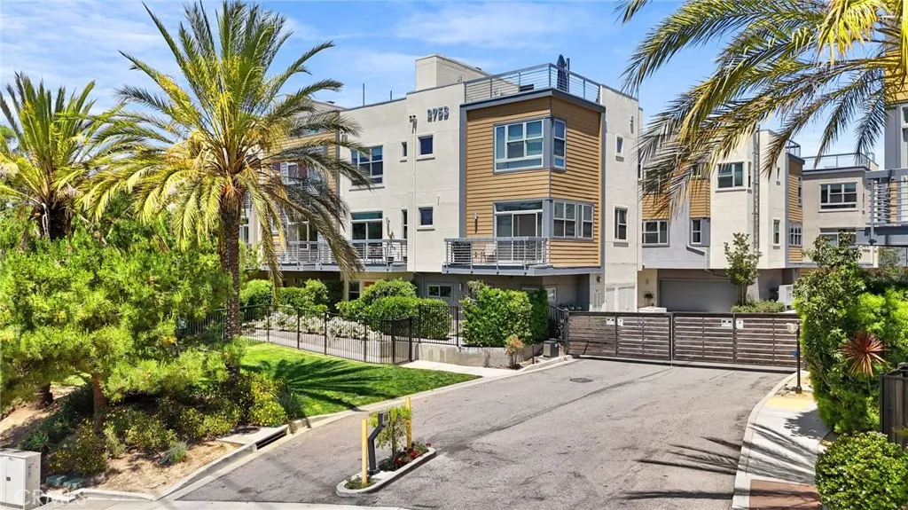 2753 Waverly Drive 304, Los Angeles, California 90039 home-pic-34