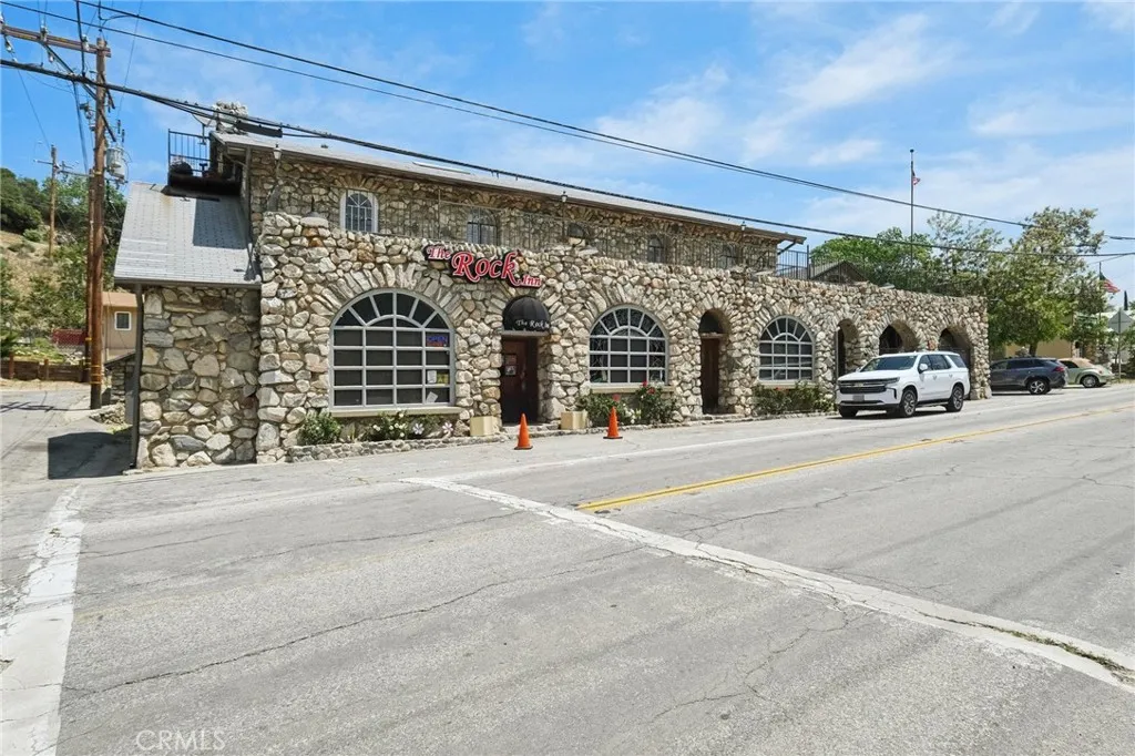 18133 Ellstree Drive, Lake Hughes, California 93532 home-pic-26