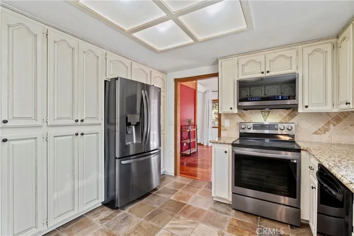 26061 Augusta Drive, Lake Arrowhead, California 92391
