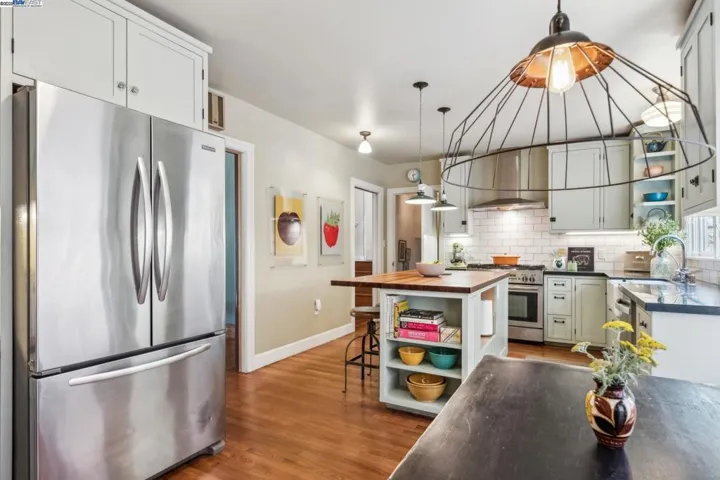 2916 Fillmore St, Alameda, California 94501