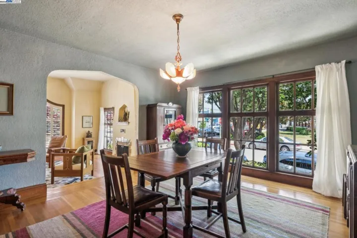 2916 Fillmore St, Alameda, California 94501