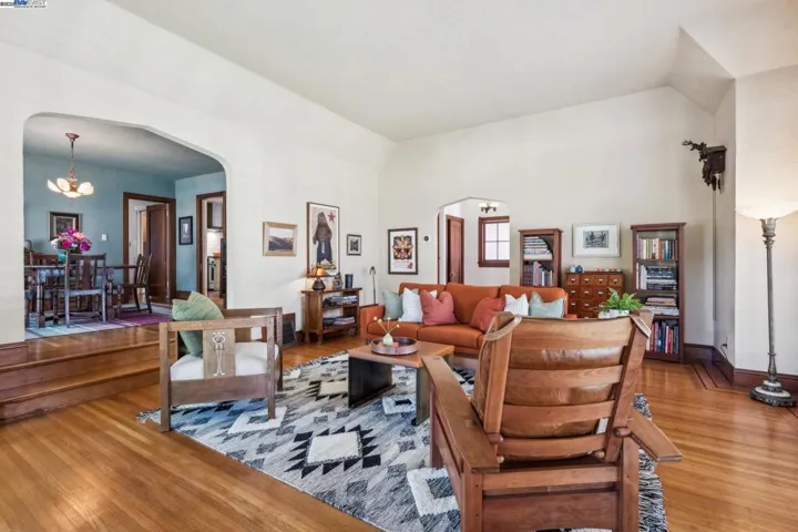 2916 Fillmore St, Alameda, California 94501