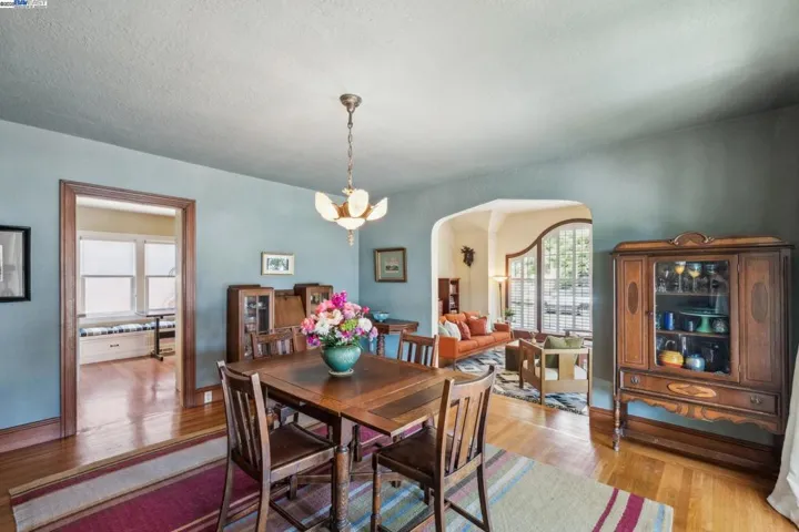 2916 Fillmore St, Alameda, California 94501