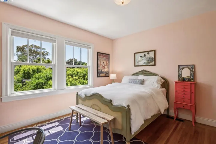 2916 Fillmore St, Alameda, California 94501